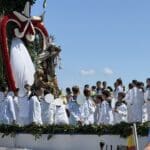 Virgen del Carmen embarcando en el puerto de O Xufre en A Illa de Arousa
